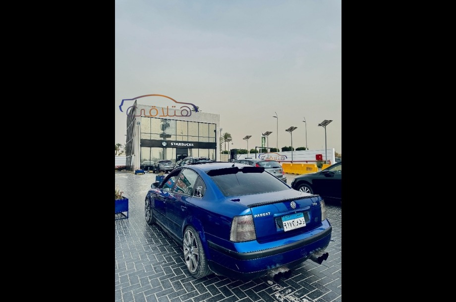 Passat Volkswagen أزرق