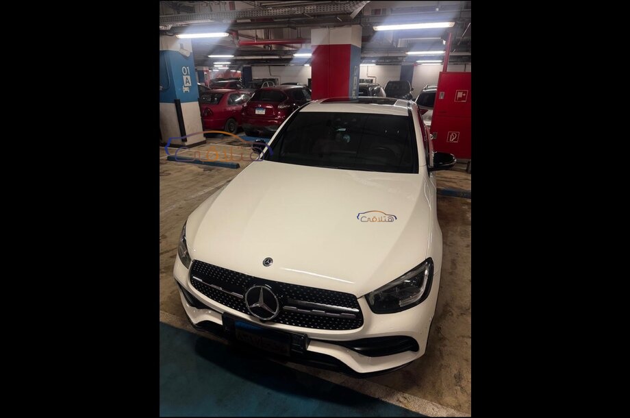 GLC 300 Mercedes أبيض