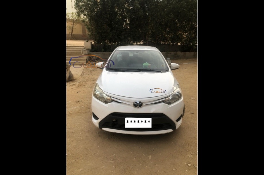 Yaris Toyota White