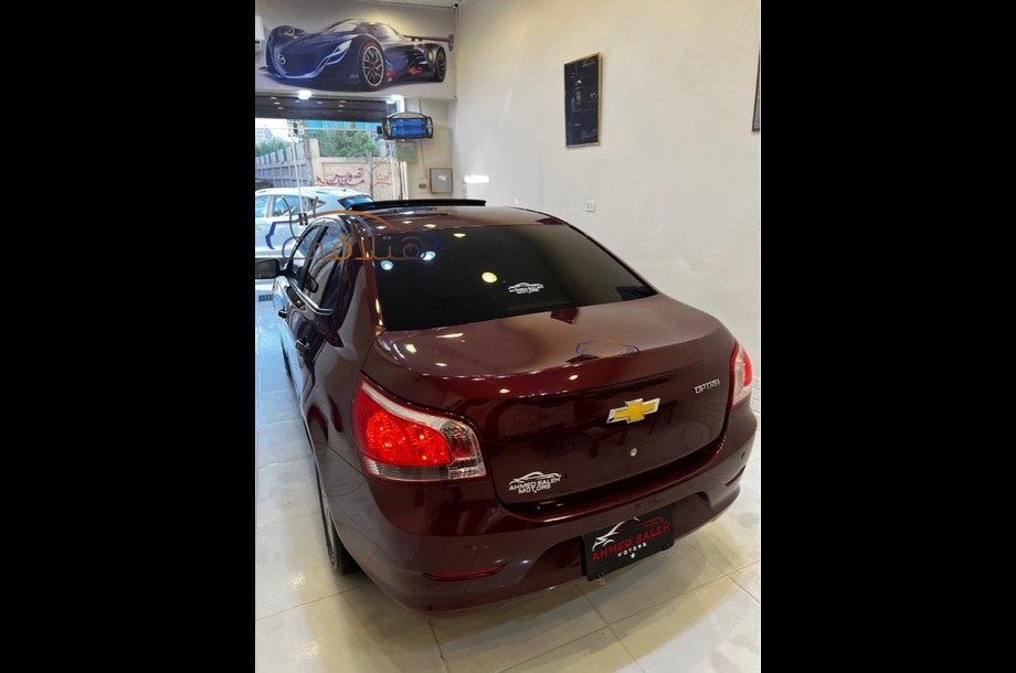 Optra Chevrolet احمر غامق