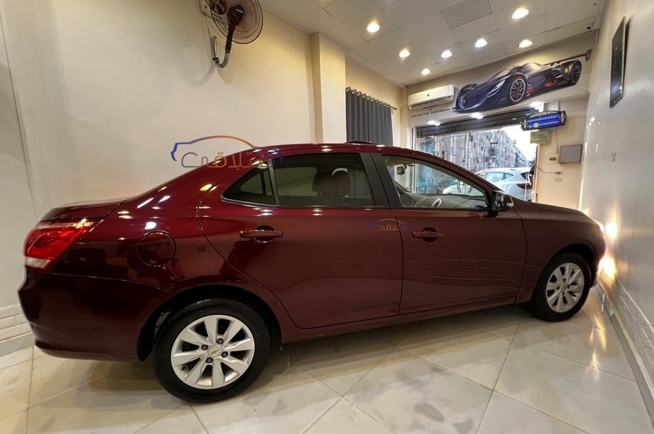 Optra Chevrolet احمر غامق