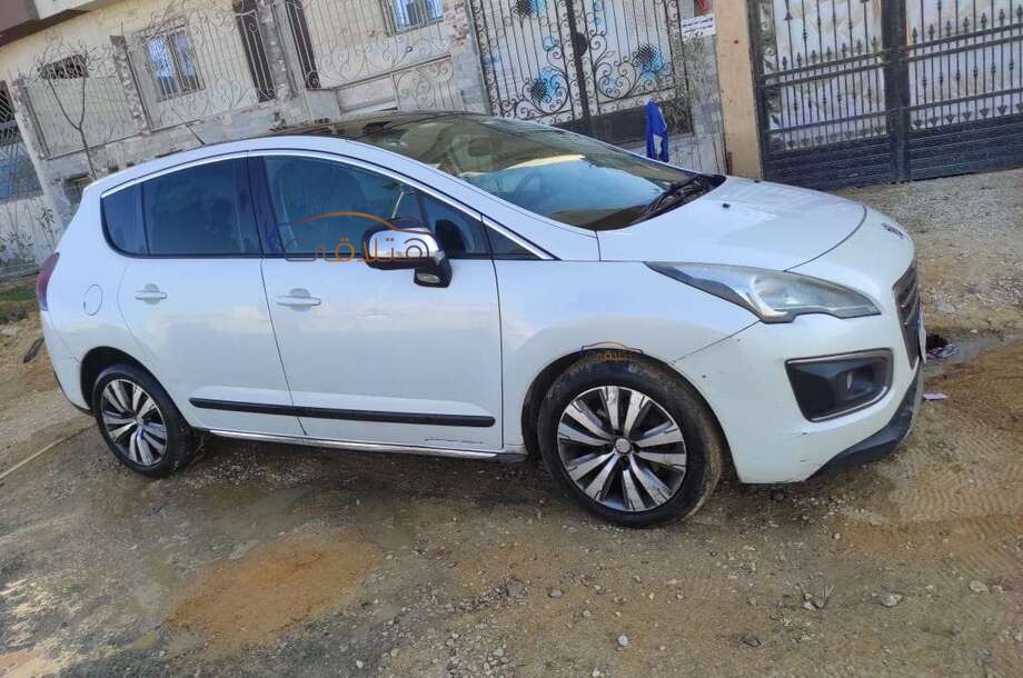 3008 Peugeot أبيض