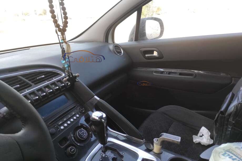 3008 Peugeot أبيض