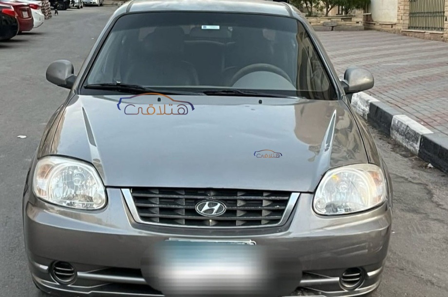 Verna Hyundai Silver