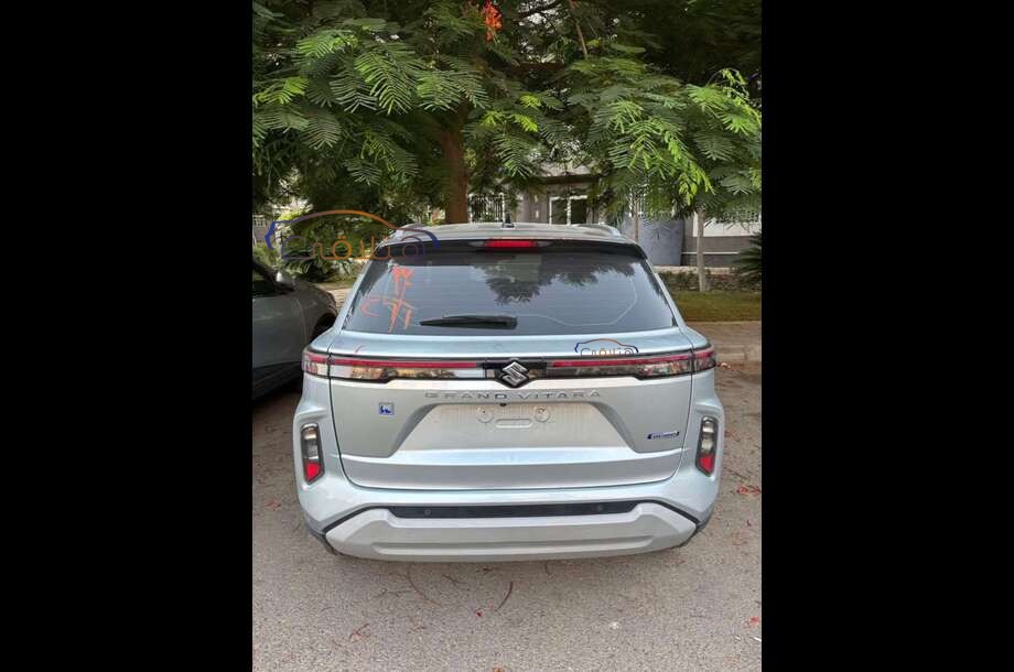 Grand vitara Suzuki فضي