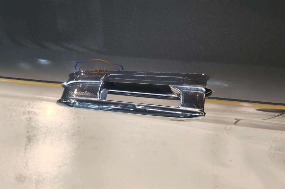 EQE Mercedes رمادي