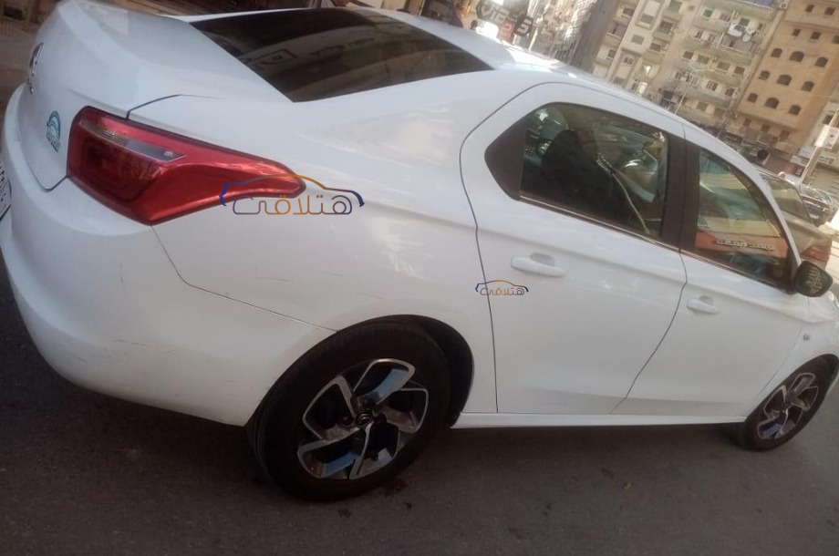 C Elysee Citroën أبيض