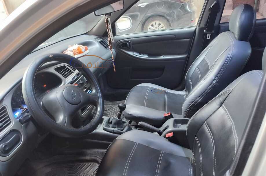 Lanos Chevrolet فضي