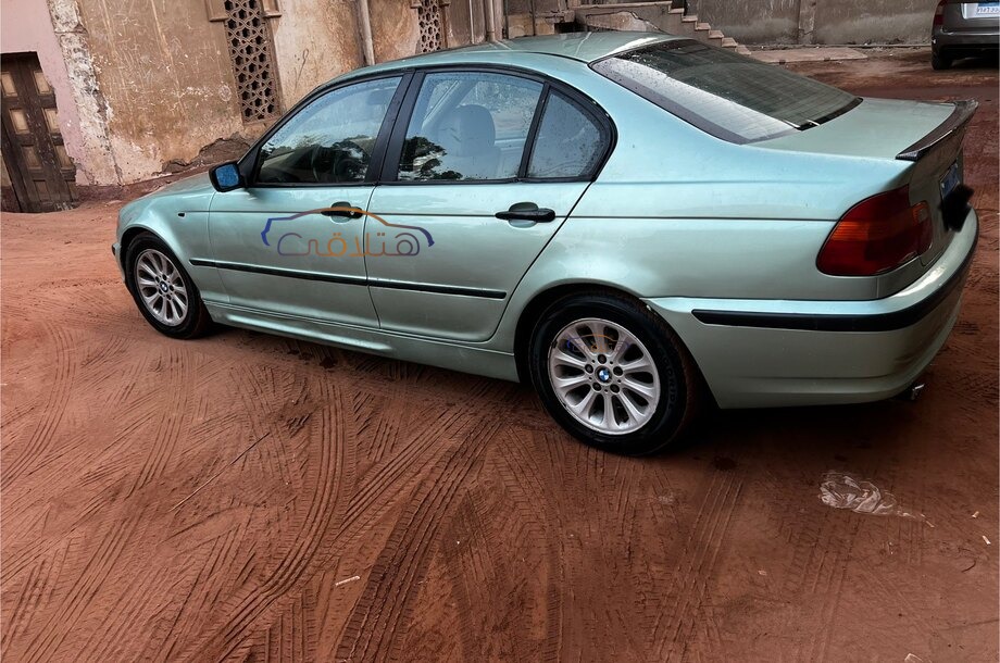 318 BMW فضي