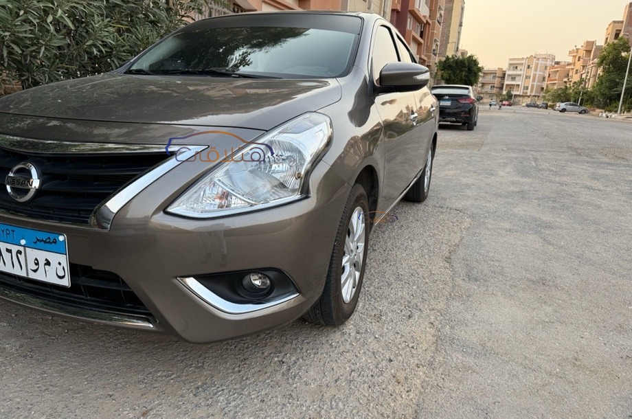 Sunny Nissan برونزي