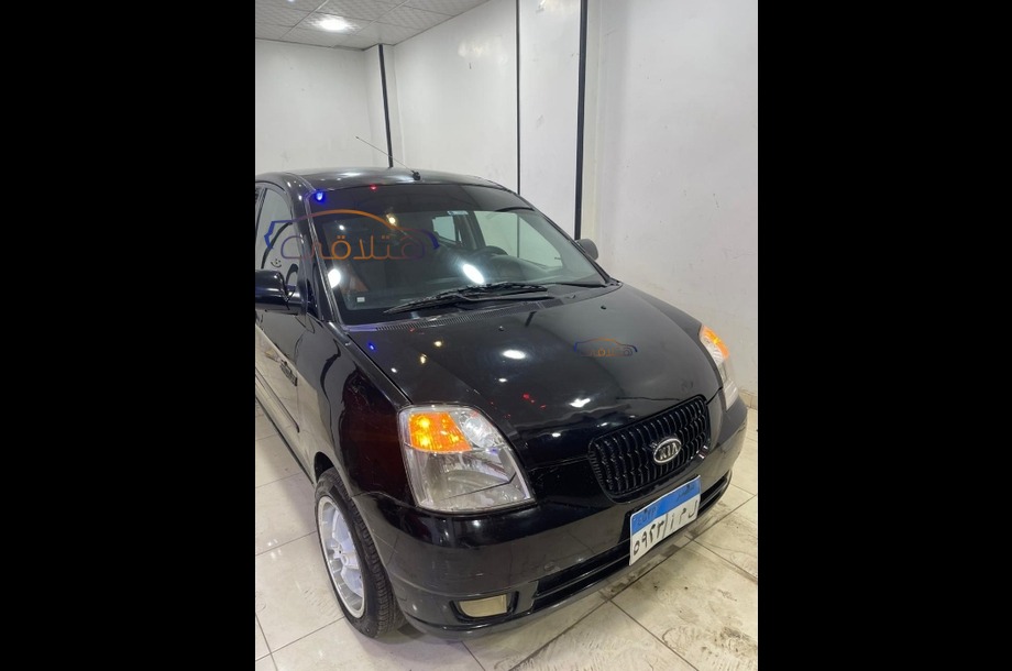 Picanto Kia أسود