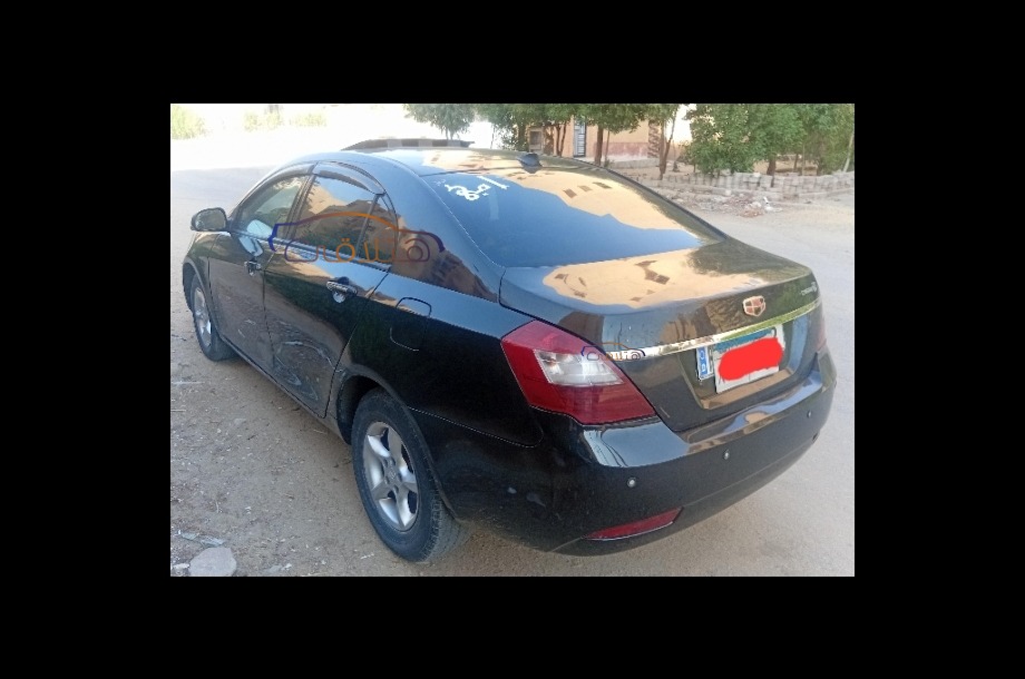 EC 7 Emgrand أسود