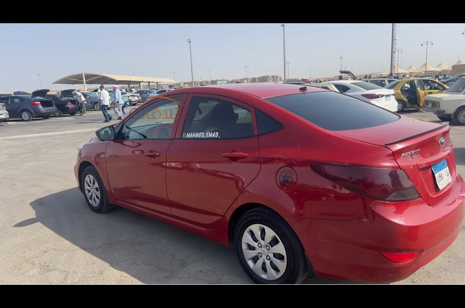 Accent RB Hyundai Red