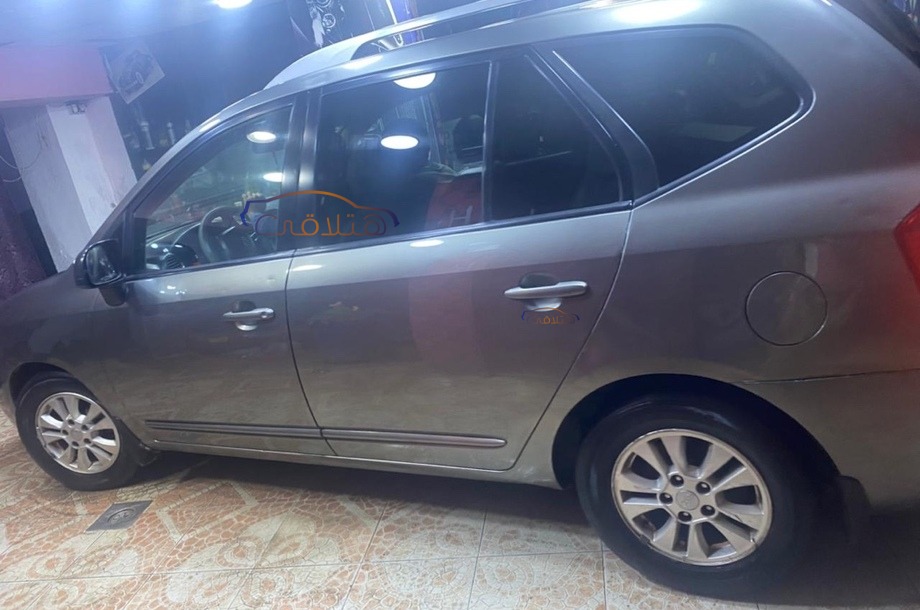 Carens Kia فيراني