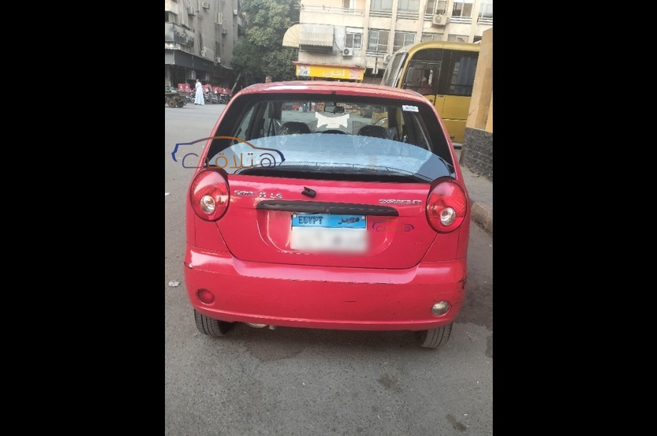 Spark Chevrolet احمر