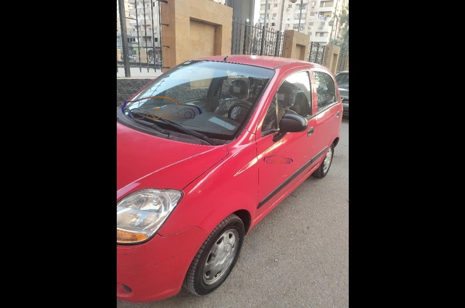 Spark Chevrolet احمر