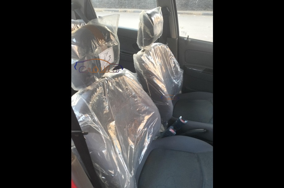 Spark Chevrolet احمر