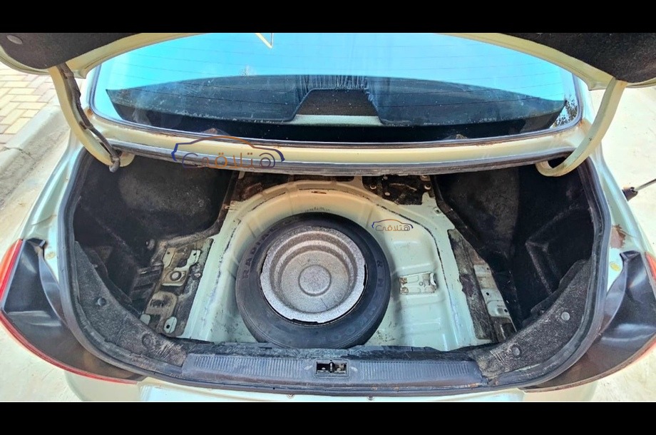 Elantra Hyundai أخضر