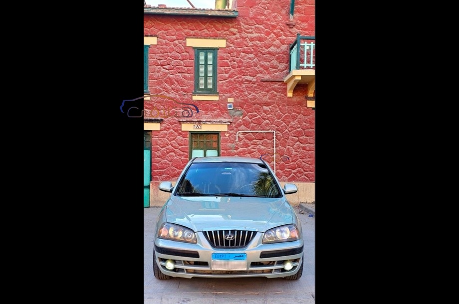 Elantra Hyundai أخضر