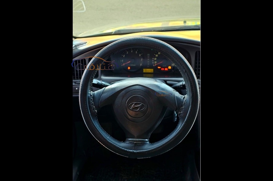 Elantra Hyundai أخضر