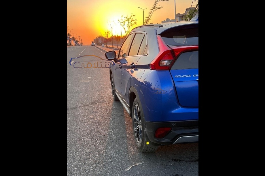 Eclipse Cross Mitsubishi أزرق