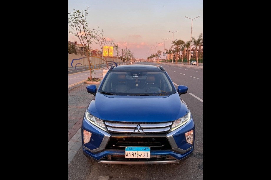 Eclipse Cross Mitsubishi أزرق