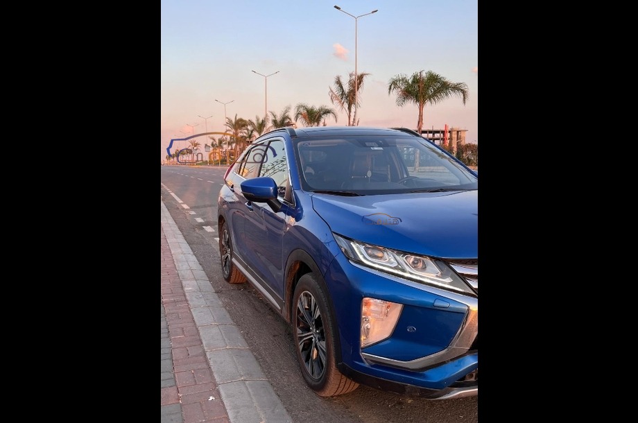 Eclipse Cross Mitsubishi أزرق