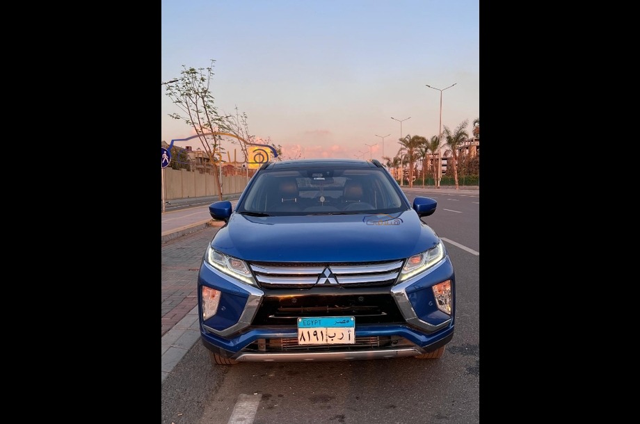 Eclipse Cross Mitsubishi أزرق