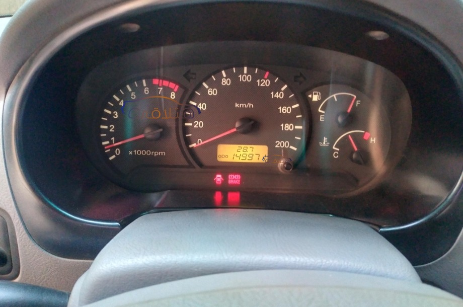 Verna Hyundai فضي