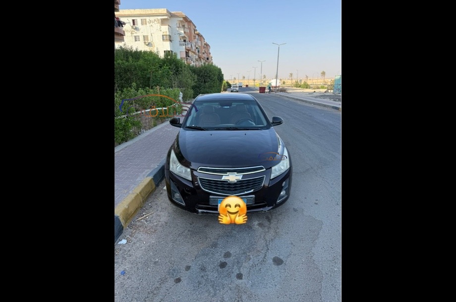 Cruze Chevrolet بني