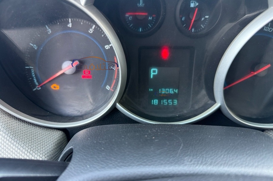 Cruze Chevrolet بني