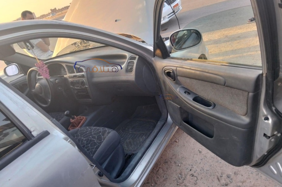 Lanos Chevrolet فضي