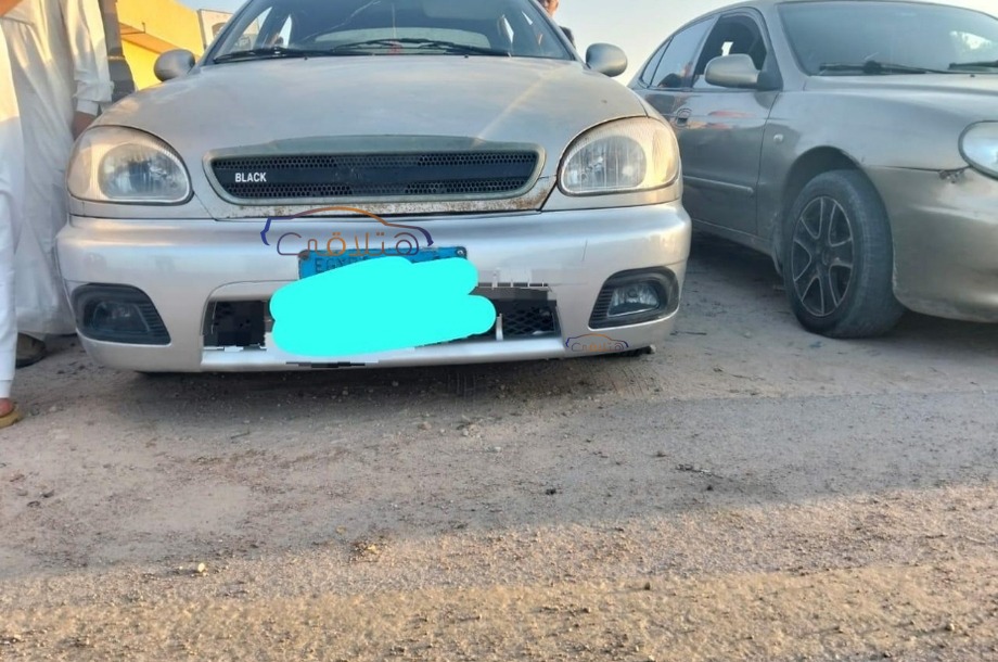 Lanos Chevrolet فضي