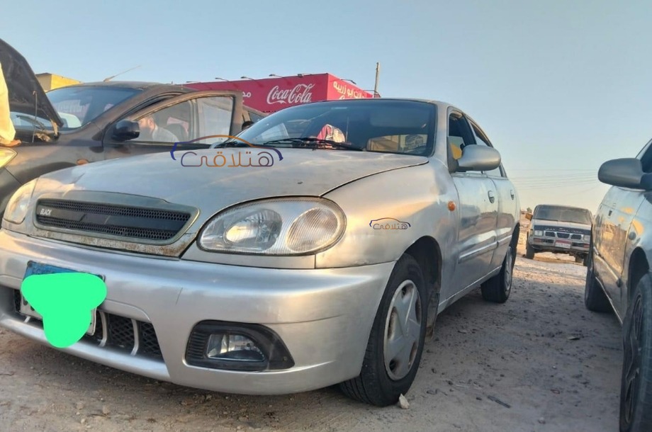 Lanos Chevrolet فضي