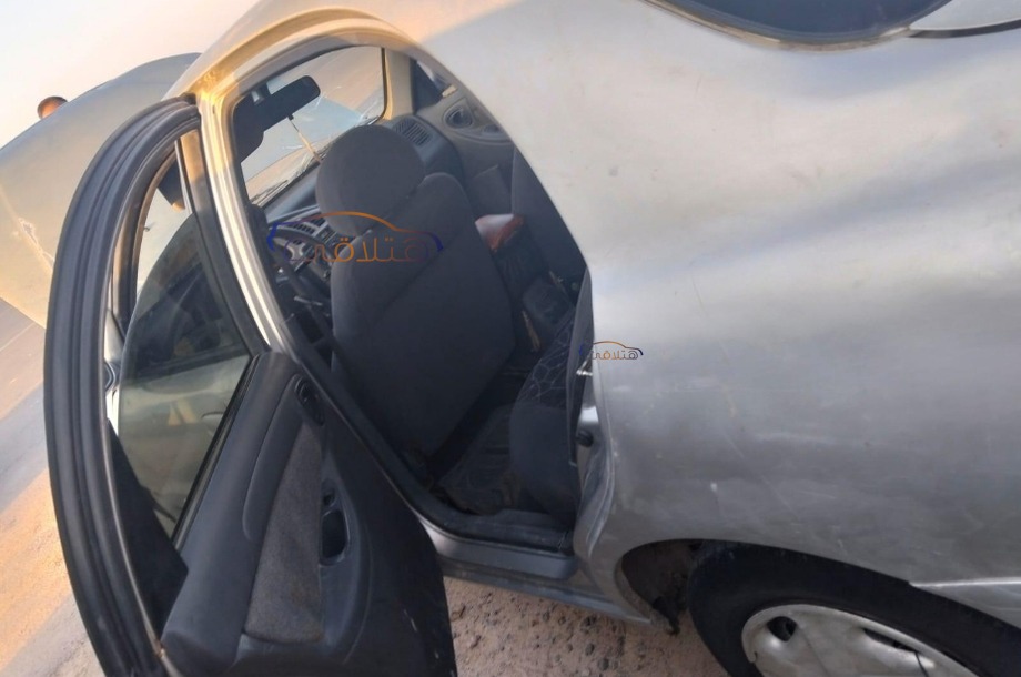 Lanos Chevrolet فضي