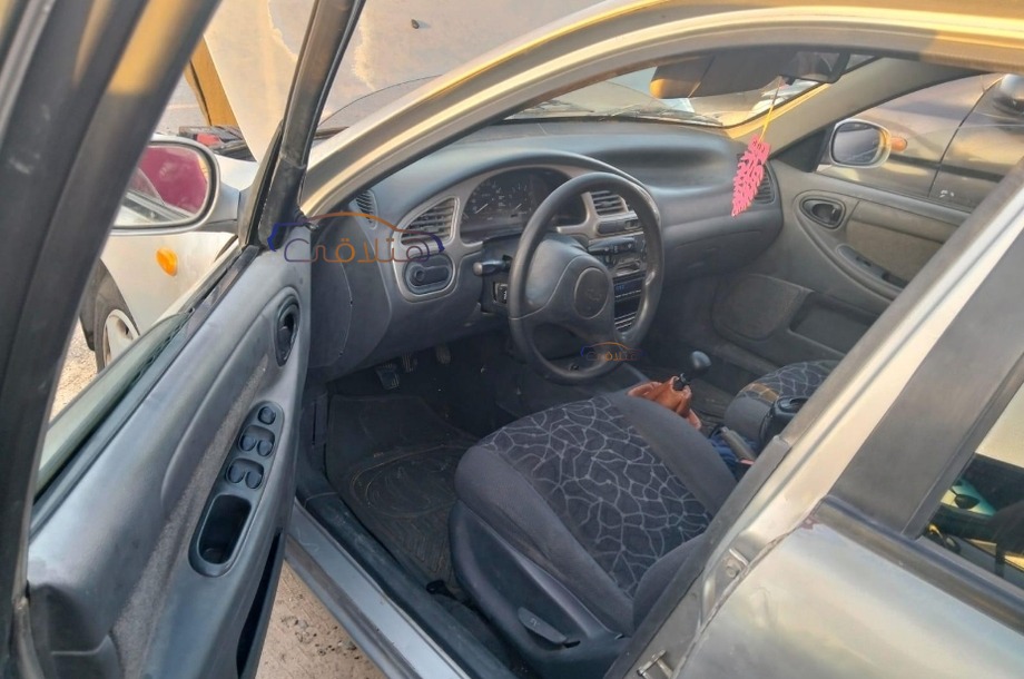 Lanos Chevrolet فضي