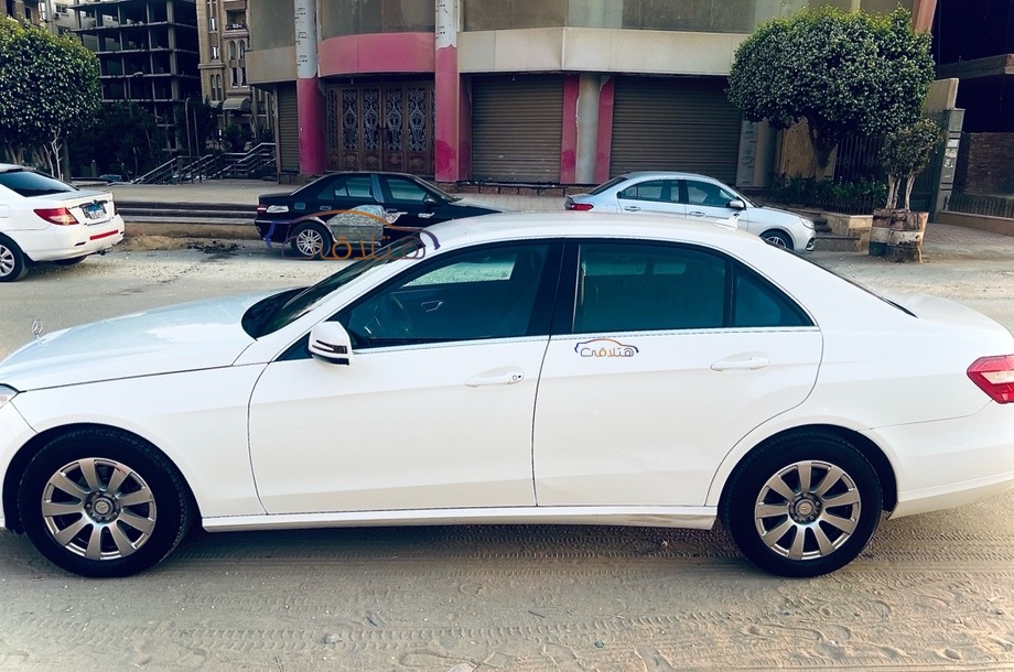 E 200 Mercedes أبيض