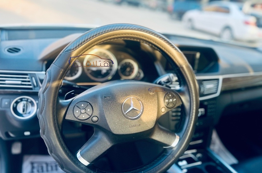 E 200 Mercedes أبيض