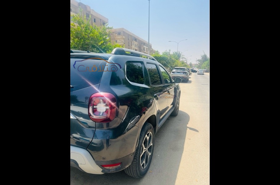 Duster Renault رمادي