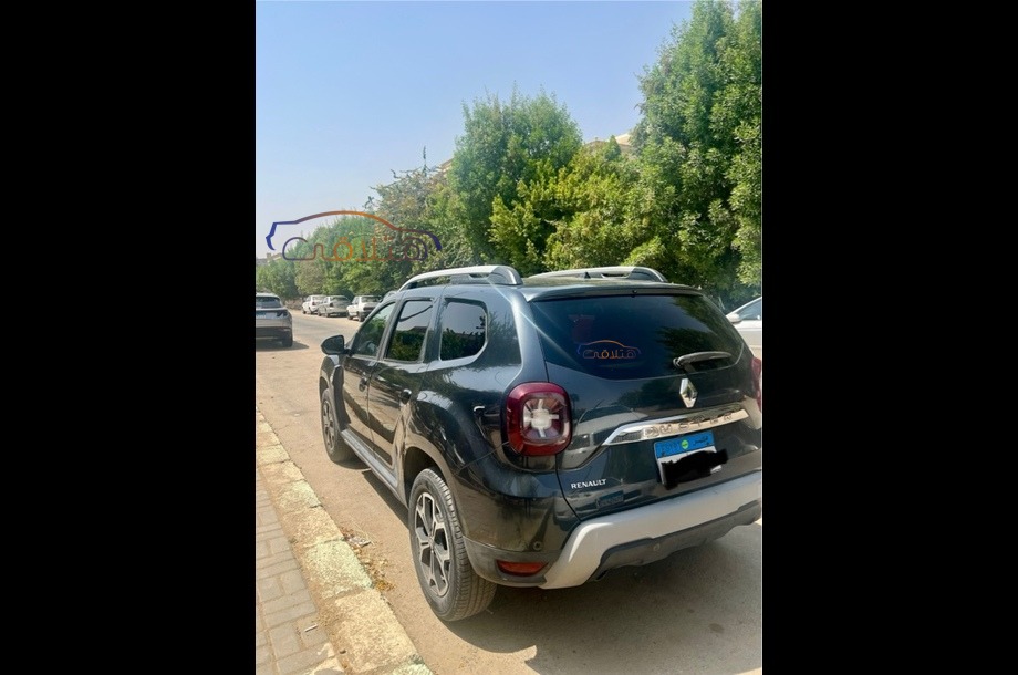 Duster Renault رمادي
