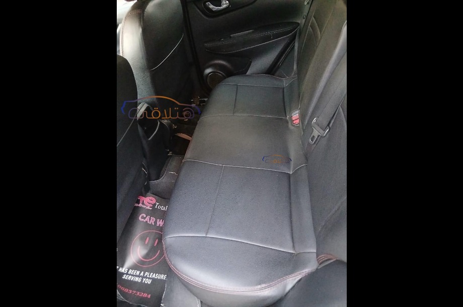Qashqai Nissan فضي