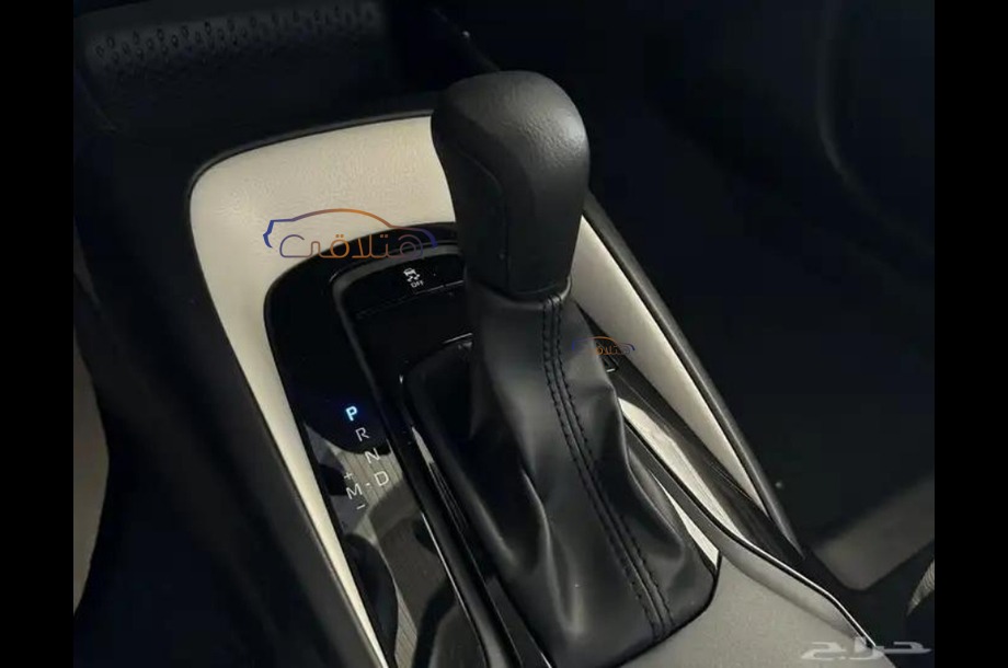 Corolla Toyota أبيض