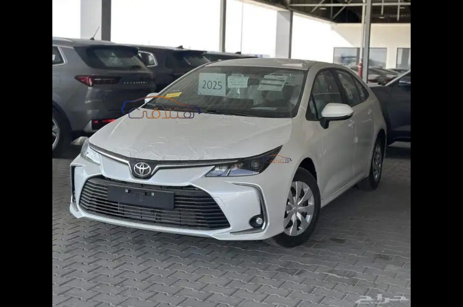 Corolla Toyota أبيض
