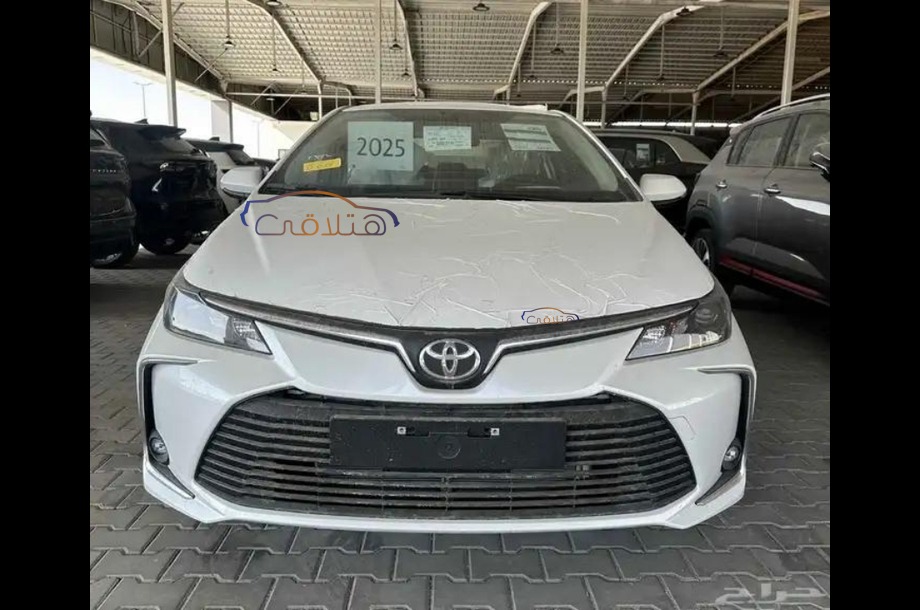Corolla Toyota أبيض