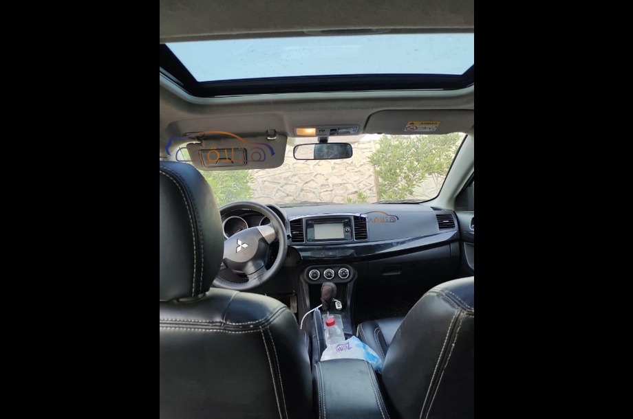 Lancer EX Shark Mitsubishi فضي