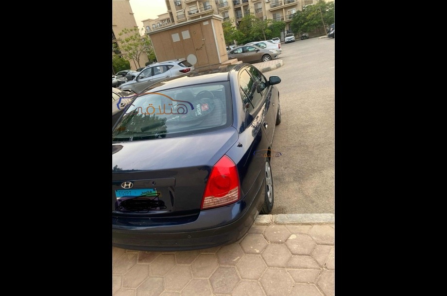 Elantra Hyundai أزرق