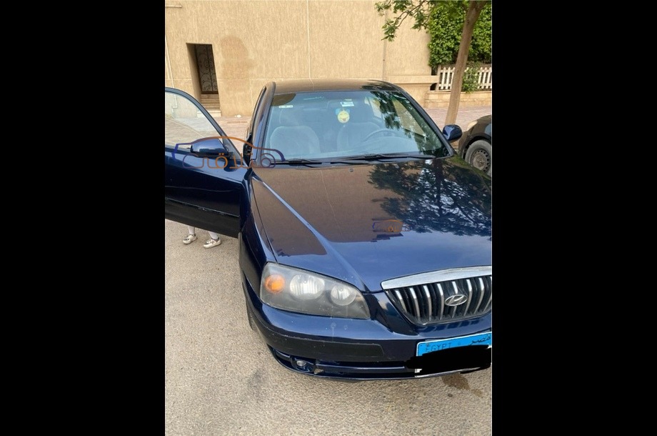 Elantra Hyundai أزرق