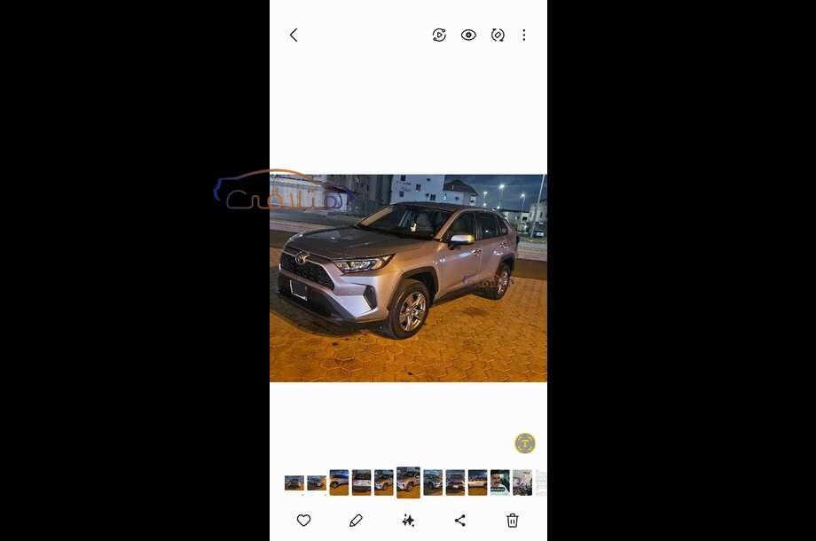 Rav 4 Toyota فضي