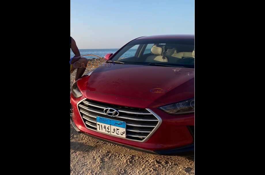 Elantra AD Hyundai احمر