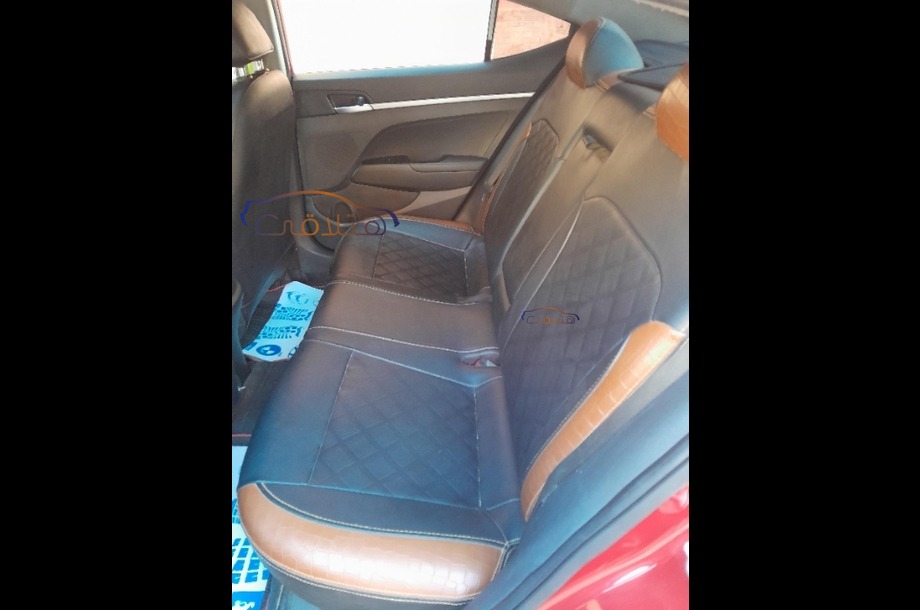 Elantra AD Hyundai احمر